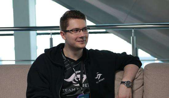 拿到第一名 拿到第一名