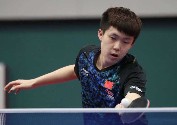 右边给楚克 右边给楚克